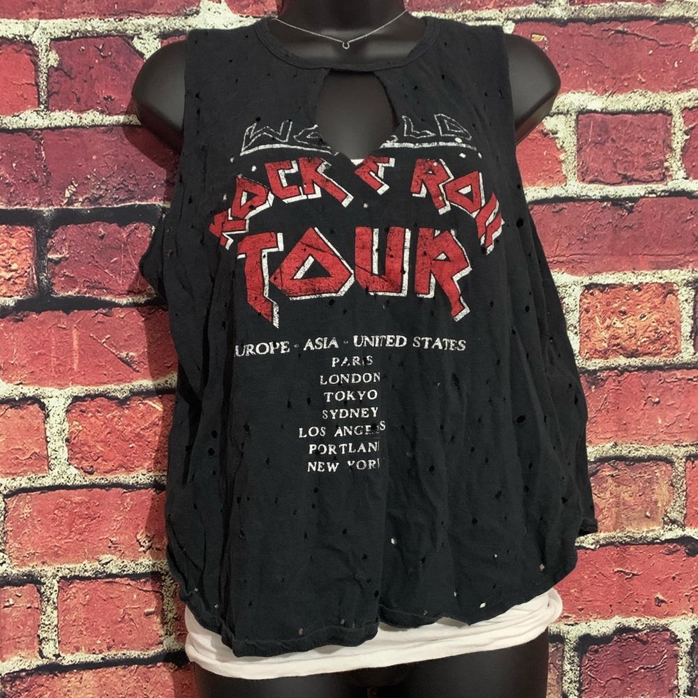 Choker Distressed Shotgun Crop Tank